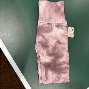 FREE PEOPLE GOOD KARMA TIE DYE LEGGINGS SUGAR PLUM COMBO